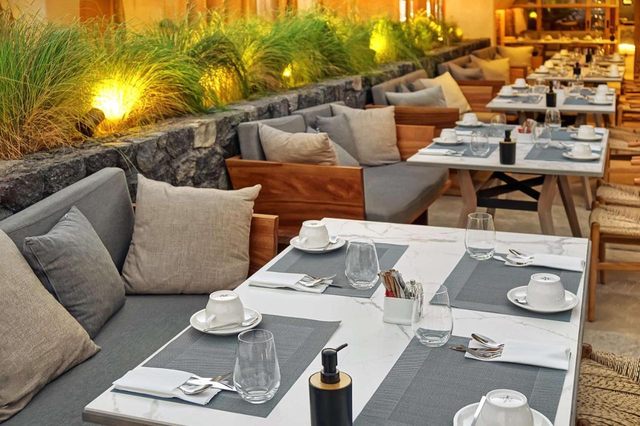 Radisson Blu Zaffron Resort, Santorini (Adults Only) Kamári Екстериор снимка